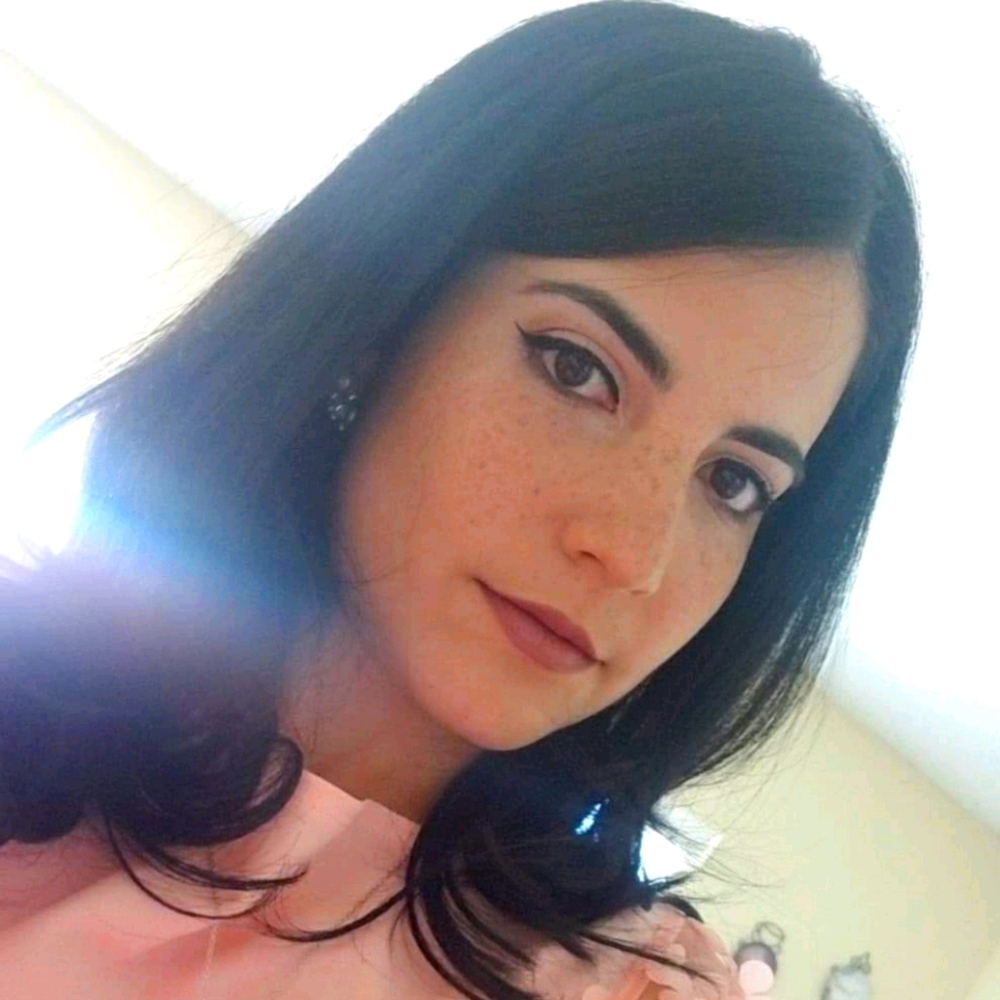 Meet your Posher, Monica